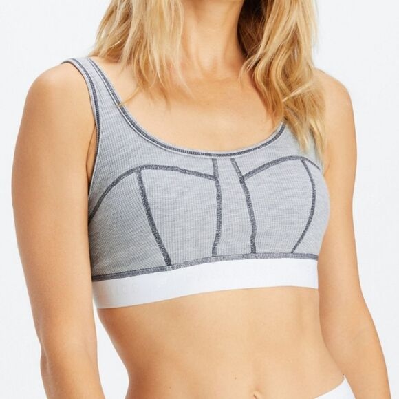 Women's Fabletics Grey Waffle Knit Lounge Bra Medium - Picture 8 of 8